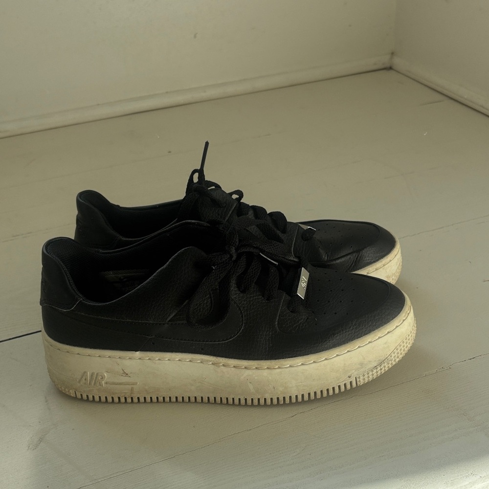 Nike Black and White Women's Sneakers